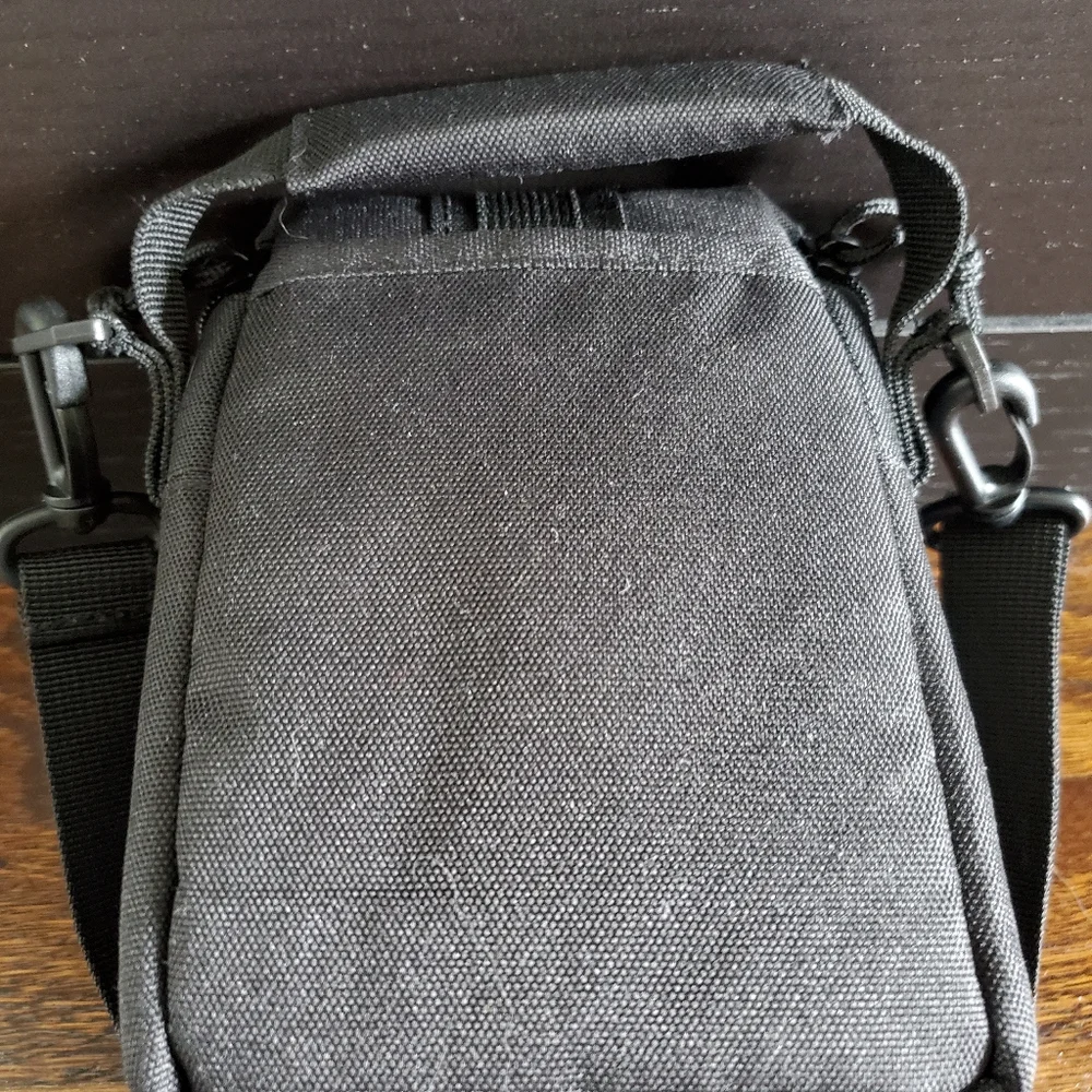Lowepro Adventura‎ Ultra Zoom 100 Camera case